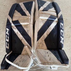32"  CCM Eflex 5 Goalie Leg Pads (Used)