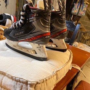 2023 Bauer Vapor X2.9 Hockey Skates Regular Width   Size 5.5 (Used)