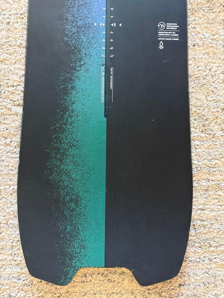22/23 Men's Burton Skeleton Key 154cm Snowboard (Used