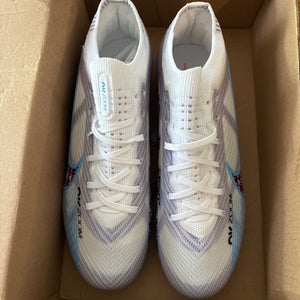 Brand new White Women's Size  W 5.5 Nike Vapor Cleats