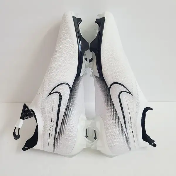 Nike Vapor Edge Elite 360 Flyknit Football Cleats CV6282-108  display picture 3