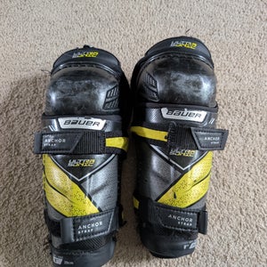 Youth Bauer Ultra sonic 8" Shin Pads (Used)