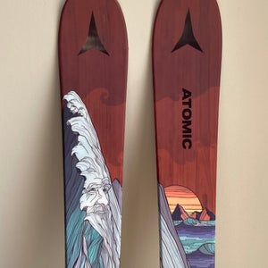 MINT CONDITION Atomic Bent Chetler 153 cm Skis With Bindings