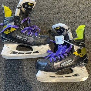 Bauer Supreme 3S Hockey Skates | Intermediate 4 Fit 1