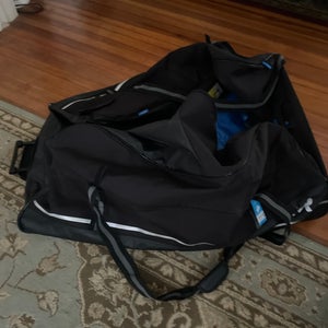 Goalie bag bauer senior brand new