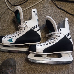 EuroSport 201 Senior Size 11 Hockey Skates Regular Width 11 (Used)