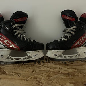 CCM JetSpeed FT6 Pro Hockey Skates Regular Width Size 4.5 (Used)