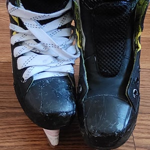 Bauer Supreme M4 Hockey Skates Regular Width Size 3.5 (Used)