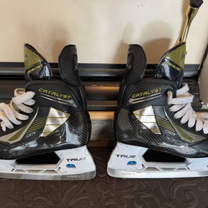True Catalyst 9 Hockey Skates Regular Width  6.5 (Used)