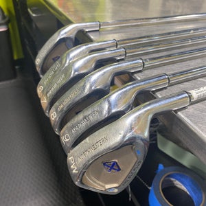 Northwestern (Used) Right Handed Men's Regular Flex Steel Shaft Iron Set