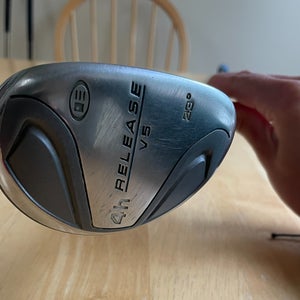 Junior US Kids Golf Tour Series 63 V5b Right Handed Hybrid Junior 4H (Used)
