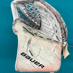 White Senior Bauer Vapor Hyperlite 2 Goalie Gloves & Blockers Regular Pro Stock (Used)