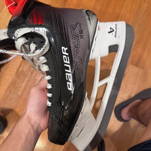 Bauer Hockey Skates Extra Wide Width  7.5 (Used)