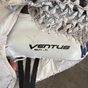 Vaughn Ventus SLR Junior hockey goalie glove
