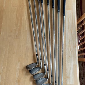 Men's Mizuno JPX EZ Right Handed Iron Set Regular Flex 8 Pieces Steel Shaft (Used)