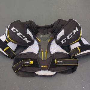 Large Junior CCM Tacks 9060 Shoulder Pads (Used)