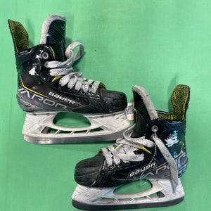 Junior Bauer Vapor 3X Hockey Skates Regular Width Size 2 (Used)