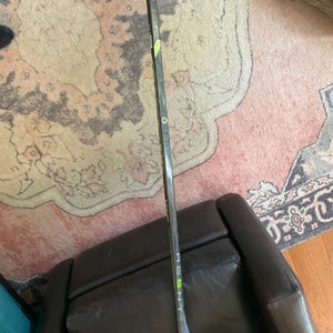 Intermediate Bauer Ag5nt Right Handed Hockey Stick P92  (Used)
