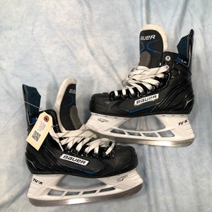 Intermediate Bauer X-LP Hockey Skates Regular Width 6 (New)