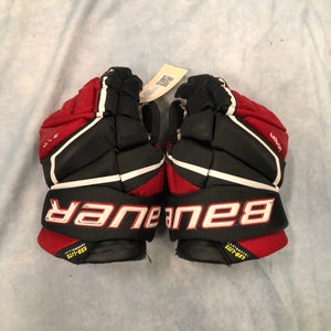 Red Junior Bauer Vapor Hyperlite Gloves 11" (Used)