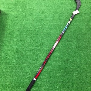 Junior CCM Jetspeed FT7 Pro Hockey Stick Right Handed P28 (Used)