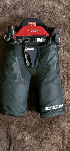 CCM Jetspeed FT4 Pro Hockey Pants JR. Size Medium.