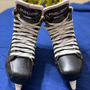 Bauer Supreme M3 Hockey Skates Regular Width   10.5 (Used)