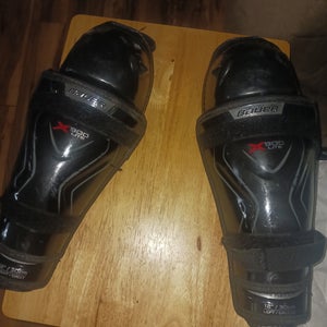 Youth Bauer vapor x900 lite 12" Shin Pads (Used)