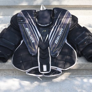 Medium Bauer Supreme 1S Goalie Chest Protector (Used)