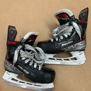 Youth Bauer Vapor X Shift Hockey Skates | Size 12.5 EE