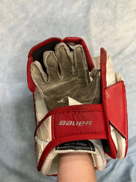 Red/White Bauer Reactor 2000 JR Glove & Blocker Set Reg(Used)