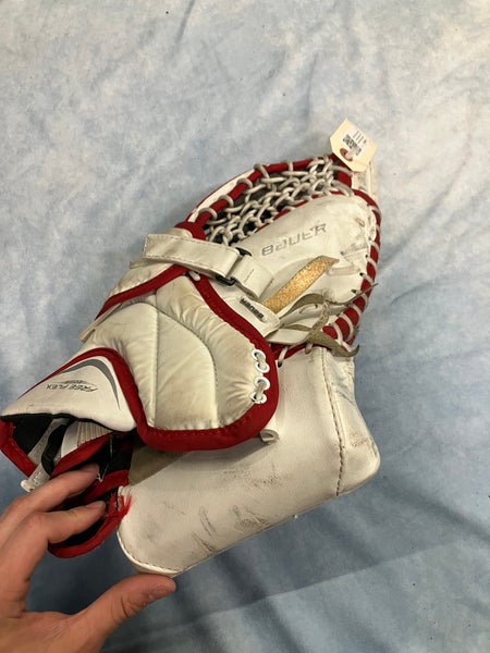 Red/White Bauer Reactor 2000 JR Glove & Blocker Set Reg(Used)