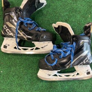 Intermediate CCM Tacks AS580 Hockey Skates (Regular) Size: 6 (Used)
