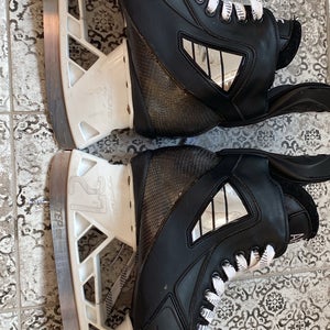 True Pro Custom Hockey Skates Regular Width 8 (Used)