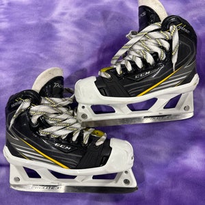 Junior CCM Tacks 6092 Hockey Goalie Skates Regular Width Size 3.5 (Used)