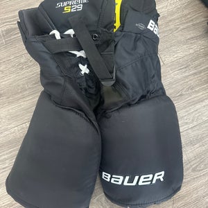 Small Junior Bauer Supreme S29 Hockey Pants (Used)