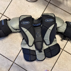 Small / Medium  Vaughn Goalie Chest Protector (Used)