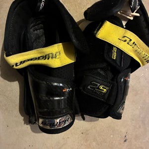 Small Senior Bauer Supreme 2S Pro Elbow Pads (Used)