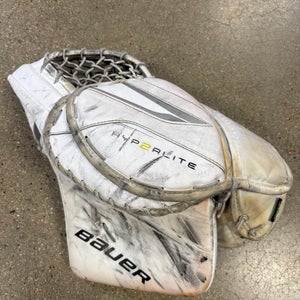 White Senior Bauer Vapor Hyperlite 2 Goalie Gloves & Blockers Regular (Used)