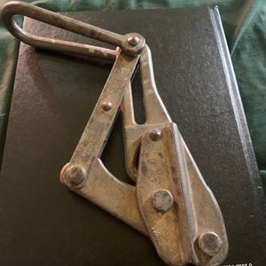 (Used) Klein Tool 1646-20 Wire Pulling Grip