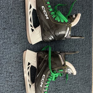 CCM AS-550 Hockey Skates Size 6 (Used)