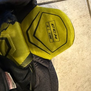 XL Junior CCM Tacks 9060 Hockey Pants (Used)