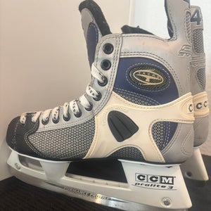 Vintage CCM Tacks. Senior, size 8