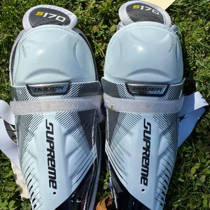 Junior Bauer Supreme S170 Shin Pads 9" (Used)