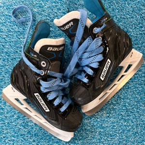 Youth Bauer XLP Hockey Skates Size 10(Used)