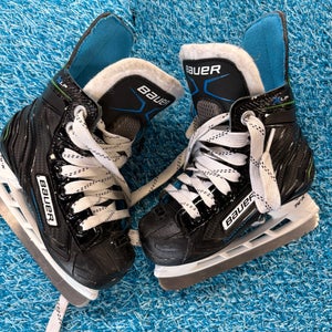 Youth Bauer XLP Hockey Skates Runner Size 166 (Used)