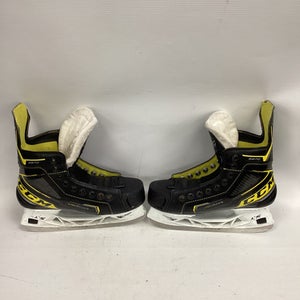 CCM (Used) Intermediate Junior Size 3.5 Hockey Skates