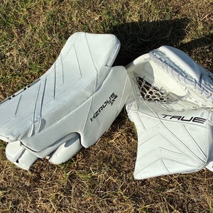 White Intermediate True Hzrdus 7x4 Regular  Goalie Glove & Blocker