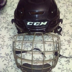 Small CCM Tacks 110 Helmet w Bauer True Vision Oval Cage