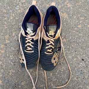 Baseball Men’s Metal New Balance Cleats Size: 10.5